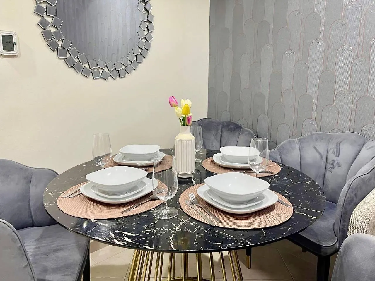Amazing Studio Apartment In The Crescent A Tower Impz ドバイ